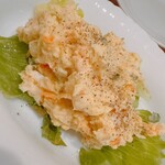 ビストロ アン ファミーユ - スモークサーモンとポテトサラダ