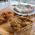 アジアンステーション - 料理写真:チキン炒め＆チリモモ＆アンコチーズおやきナン