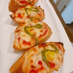 ビストロ アン ファミーユ - バケットピッツァ