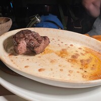 カルネジーオ イースト - 