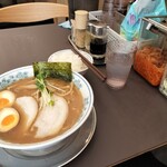 麻布ラーメン 慶應三田店 - 