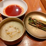 韓国料理 水刺齋 - お粥、ニラキムチ
