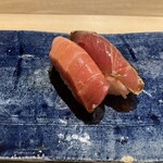 鮨 秀とら - 中トロ、藁焼き鰹