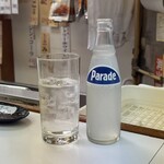 酒のデパート ヒトモト 立ち呑みカウンター - 