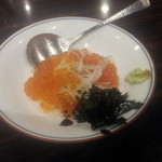 わさ - ビーフンに紹興酒に漬けたイクラをかけて海苔を添えたもの