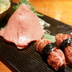 よろにく - 三種盛り（ハラミの漬け鮨、ロースの炙り、センマイ）（2014/4)