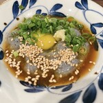 酒と肴 シンメ - 生しらすのユッケ