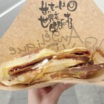 アンジェリック ヴォヤージュ 本店 - 季節限定・桃のミルフィーユ　サクサクのパイ生地が最高に美味♡