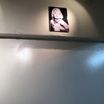 ORAGA - マリリン！ロックが流れる店内は、ややムーディーです。