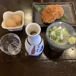 須坂屋そば 新潟駅前店 - お通しと日本酒とタレカツ