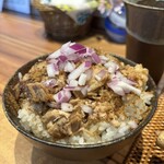 Dad's Ramen 夢にでてきた中華そば - オススメの豚丼。アーリーレッドが泣かせる