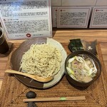 Dad's Ramen 夢にでてきた中華そば - つけ麺もオススメ。細麺のつけ麺好きだしつけ汁も旨い