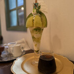 カフェ ド リオン - 静岡クラウンメロンのパフェ