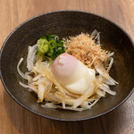 温泉卵とオニオンスライス