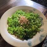 Quan Bui - JASMINEのニンニク炒め