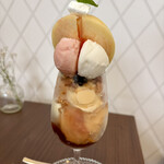 ファヴォリ - 桃パフェ　