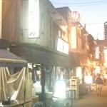 まるしん - 立ち飲みストリートの名店