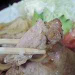まるはな食堂 - 柔らかいロース肉使用