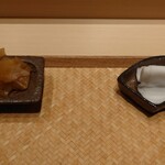 くろ﨑 - ガリ、指拭き