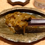 くろ﨑 - 余った鮑の肝に昆布〆白海老とシャリ