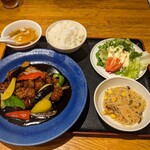 中国家庭料理 桃 - 黒酢酢豚ランチ
