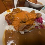 すき家 - 料理写真:バターチキンソースカレー 並盛 890円