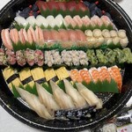 氷見すしのや - 真ん中の軍艦  ばい貝  食べやすくて美味しかった