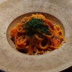 サーラ・マンジェ・ドゥ・クール  - 