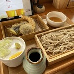 中村麺兵衛 - 料理写真:三種天盛り蕎麦セット（￥973税込み）