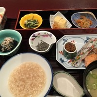 中之島なだ万 - 茶粥で