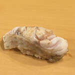 鮨駒 - 秋田ののど黒片面炙り握り