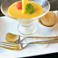 中国料理 燦宮 - デザート（胡麻団子とマンゴーゼリー）