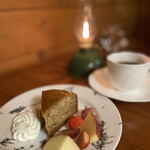 食事と喫茶 ひといき - 