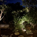 レストラン夢時庵 - お庭