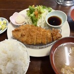 味の居酒屋釜屋 - とんかつ定食(おろしポン酢)