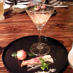 Maido Xtsu - コースの前菜（肥後の赤鶏タタキ、海老のにこごり、里芋の明太和え）