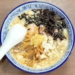 煮干し中華そば 山形屋 - 背脂生姜醤油ラーメン