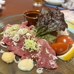 KuRa家 - 牛刺し　abri