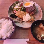 手作りハンバーグ卵 - 