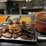 蘇記玉米排骨湯 - 色々な食材が並んでます