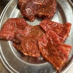 スタミナ園 - ハラミ ¥960 赤身 ¥1420