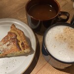 PISOLA - キッシュ、トマトスープ、カフェラテ。