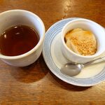 釜めし菜時記 さき亭 - 冷たいほうじ茶とほうじ茶プリン