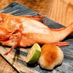 炉ノ骨頂 - キンキ一本焼き (3400円)
      ホクホクでぷりぷりの身と絶妙な塩加減が最高の逸品