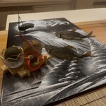 葵献心 やま田 - とにかく素晴らしい‼️
                                これはもう芸術❗️鮎が泳ぎながら滝を登って行ってるかのよう