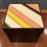 センプレ - 箱の中身は……