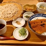 ニホンの食卓 つくみ - 鰻の蒲焼き丼＋お蕎麦