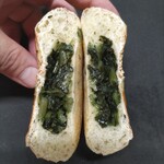 パン工房 麦の里 - 野沢菜おやき(断面)