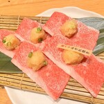炭火焼肉 牛仁 石巻蛇田店 - みぞれ焼き