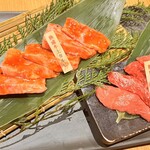 炭火焼肉 牛仁 石巻蛇田店 - 熟成牛　上カルビとロース